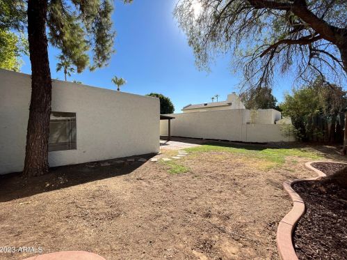 2942 Altadena Ave, Phoenix AZ 85029-3211 exterior