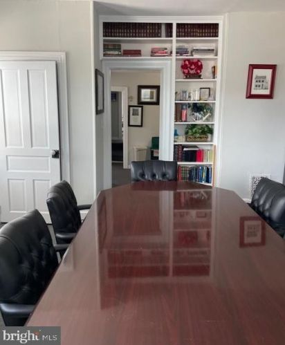 30 Broad St, West Deptford NJ 08066-1090 exterior