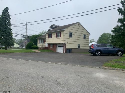 2 Dixon Pl, East Hanover, NJ 07936-3050