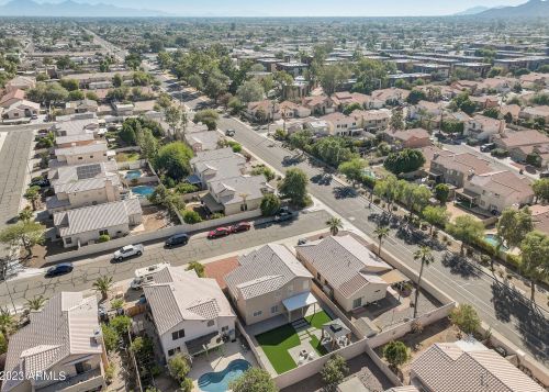 17806 13 Pl, Phoenix AZ 85014-1119 exterior