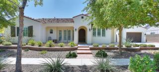 2823 Constance Way, Phoenix, AZ 85042-7126