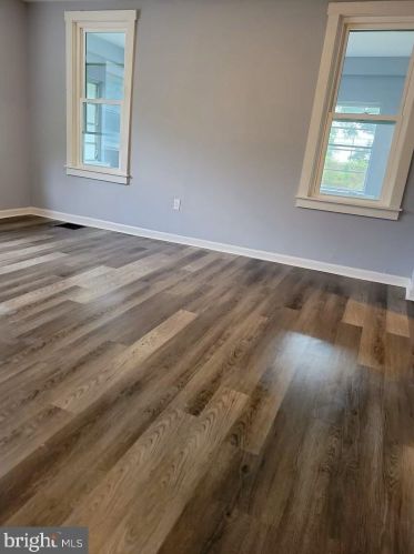 1055 Milton Ave, West Deptford NJ  08093-1731 exterior