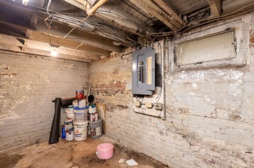 6 Railroad Ave, Carteret NJ 07008 exterior