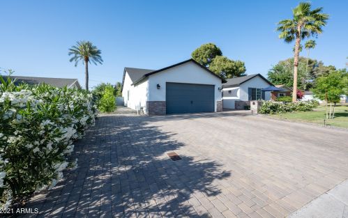 4208 Avalon Dr, Phoenix, AZ 85018-7208