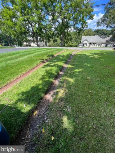 238 Hillcrest Dr, Milford NJ 08848-1001 exterior