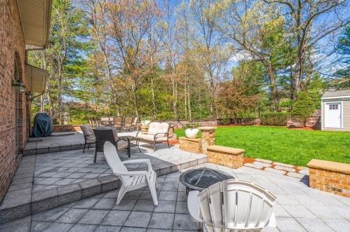 18 Francis St, North Reading MA 01864-3121 exterior