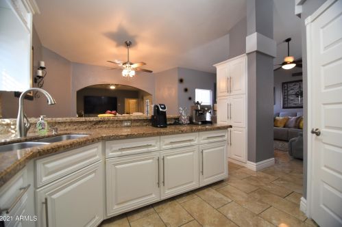 1932 Alta Vista Rd, Phoenix AZ 85041-5443 exterior