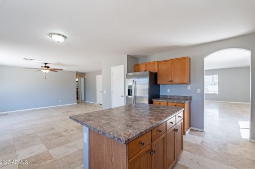 6838 42nd Way, Phoenix AZ  85042-5211 exterior