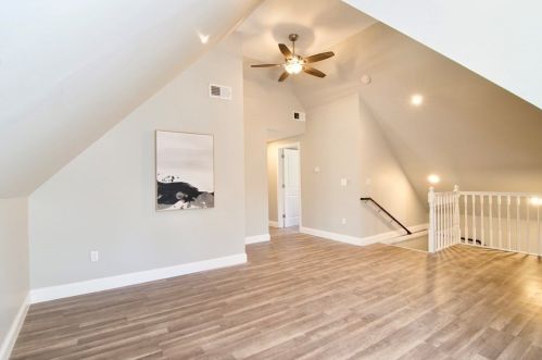 8 Conner Ave, Montgomery MA 01085-2325 exterior