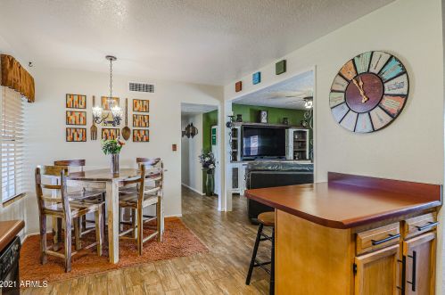 911 Campo Bello Dr, Phoenix AZ 85032-2051 exterior