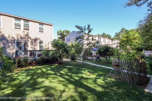 105 Barker Ave, Tinton Falls NJ  07724-2942 exterior