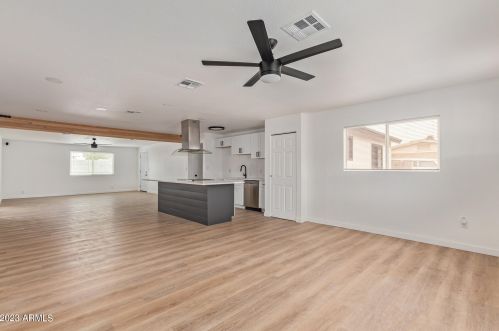 3320 Claire Dr, Phoenix AZ 85032-4933 exterior