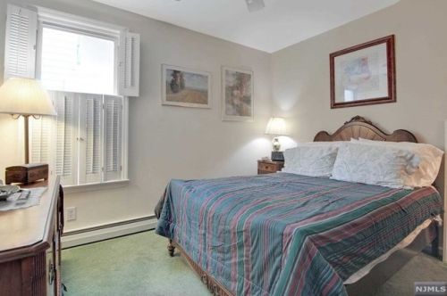 16 Argyle Pl, Kearny NJ 07032-2705 exterior