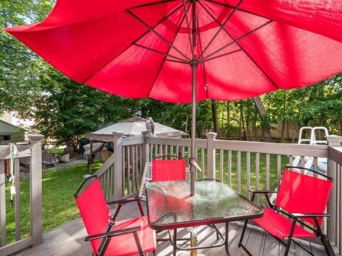 1174 Mammoth Rd, Dracut MA  01826-3147 exterior