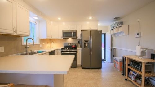 110 Farwell St, Newton MA 02460-1051 exterior