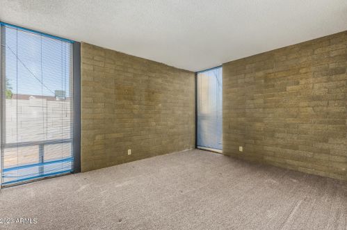 4400 15th Ave, Phoenix AZ 85015-4755 exterior