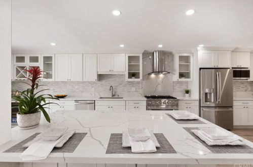 1 Satinwood Way, Irvine CA  92612-2111 exterior