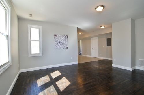 8 Conner Ave, Montgomery MA 01085-2325 exterior