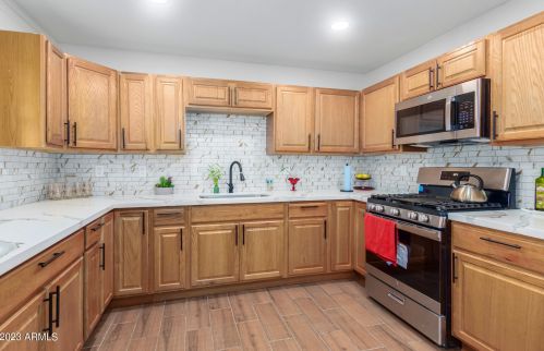 2319 41st Ave, Phoenix AZ  85009-1256 exterior