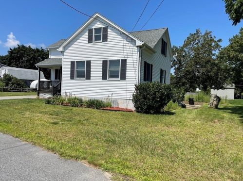 63 Oak St, Seekonk MA  02771-5212 exterior