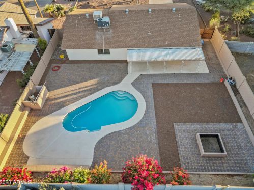 2614 Becker Ln, Phoenix, AZ 85028-2514