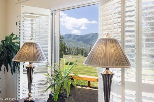 2457 Fairway Vlg Dr, Park City UT 84060-7023 exterior