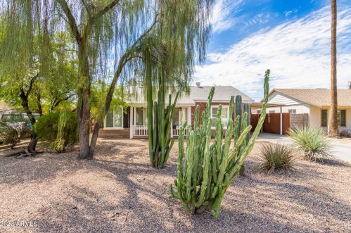 1351 Clarendon Ave, Phoenix AZ 85033-4118 exterior