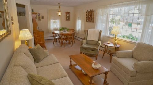 136 Randall St, Worcester MA 01606-2039 exterior