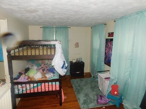 514 Hanover St, Fall River MA 02720-3702 exterior