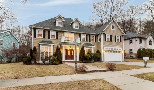 455 Waban St, Newton MA  02468-1413 exterior