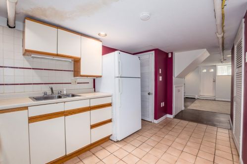 27 Fairfield St, Dedham MA 02026-1405 exterior