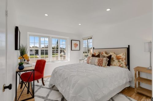 1431 Chalet Ave, Anaheim CA  92802-2146 exterior