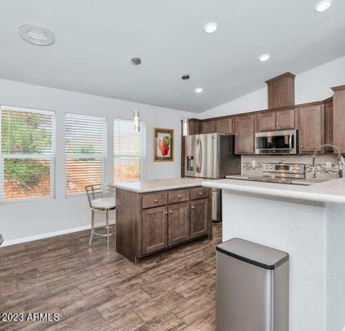 42330 3 St, Phoenix AZ 85086-7401 exterior