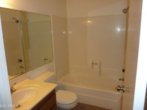 7026 42nd St, Phoenix AZ 85050-3773 exterior