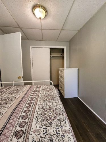 6 Pine St, Taunton MA 02780-3006 exterior