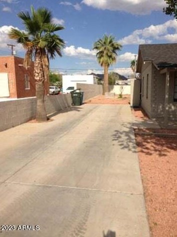 9427 1st Ave, Phoenix AZ  85021-2401 exterior