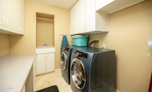 8153 1st Ave, Phoenix AZ 85003-2607 exterior