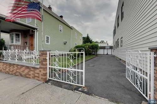 120 Tappan St, Kearny NJ  07032-3316 exterior