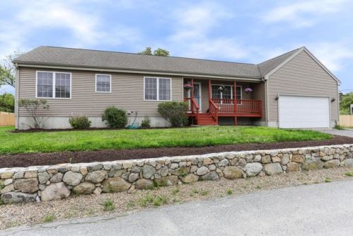 7 Sandy Rd, Wareham, MA 02571-1614