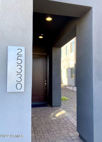 25330 19th Dr, Phoenix, AZ 85085-5380