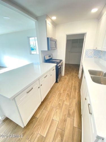 6019 33rd Ave, Phoenix AZ 85051-1201 exterior