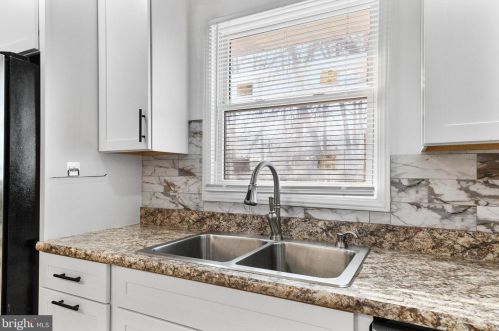 410 Lewistown Rd, Columbus NJ 08022-2222 exterior