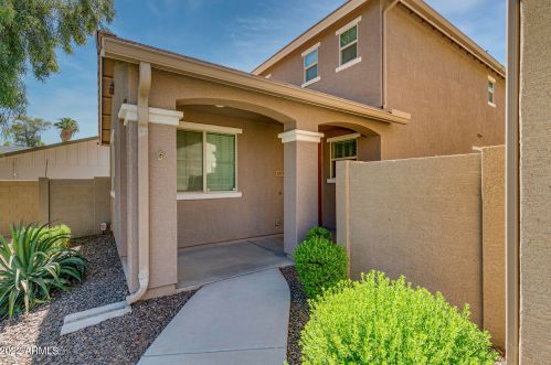 2571 73 Dr, Phoenix AZ 85043-7238 exterior