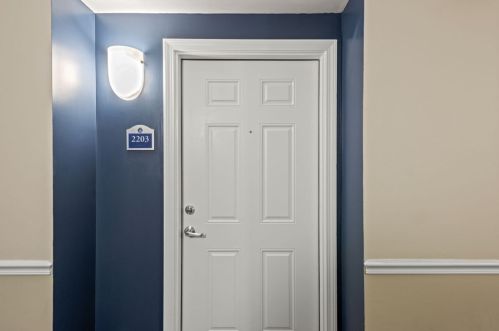 10 Seaport Dr, Quincy, MA 02171-1582