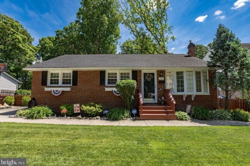 738 Chestnut Ave, West Deptford, NJ 08097-1606