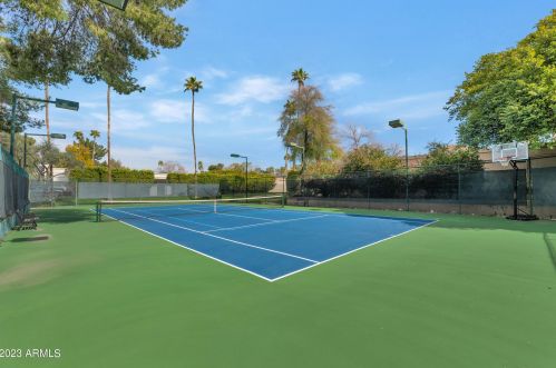 5327 26th St, Phoenix AZ 85032-8017 exterior