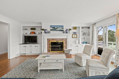 595 Riverview Dr, Chatham MA  02633-1117 exterior