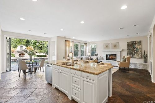 17 Buellton, Irvine CA 92602-2032 exterior