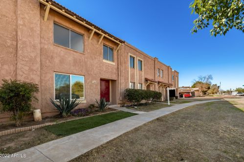 3306 Echo Ln, Phoenix, AZ 85051-5909