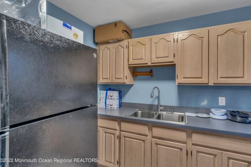 6 Pitney Ln, Jackson Twp NJ 08527-2933 exterior